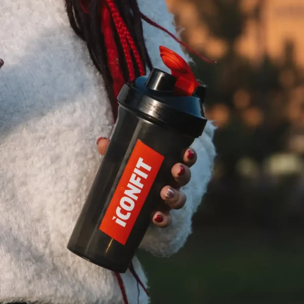 ICONFIT LITE šeikeris dzērieniem, melnā krāsā, 800ml