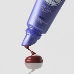 MAGRADA LIPS BLUEBERRY mitrinošs, kopjošs lūpu balzams ar toni - mellene, 10 ml